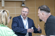 Goście i uczestnicy konferencji CZT Aeronet DL oraz Forum Współpracy Nauka-Gospodarka