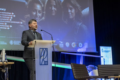 Prof. dr hab. inż. Piotr Koszelnik,