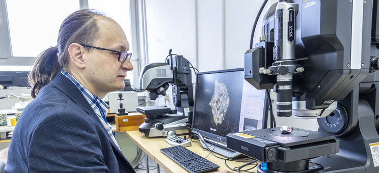 Dr inż. M. Kowalik,