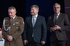 Koncert świąteczny dla żołnierzy WOT pełniących służbę w obronie granic Polski,