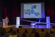 Dr inż. Ł. Przeszłowski,